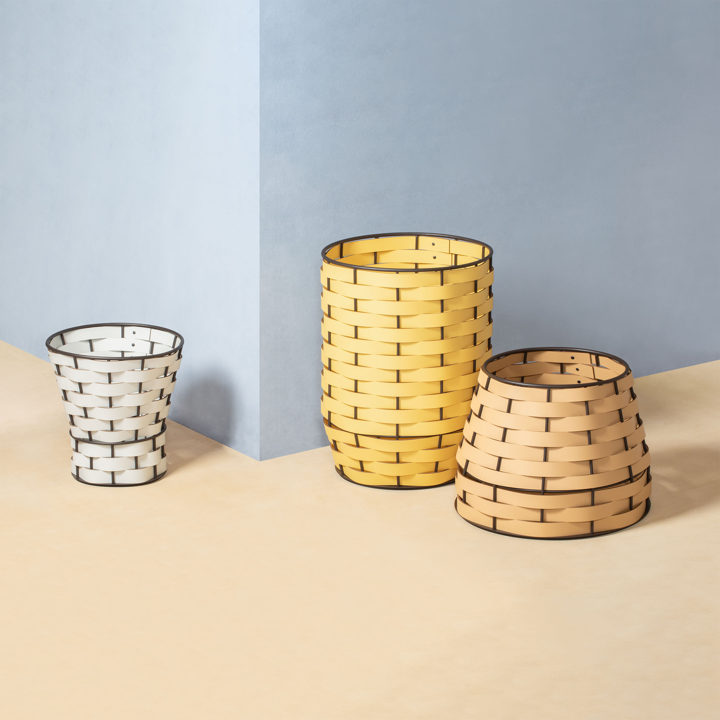 TCR5802_TCR5803_TCR5804_Nassa2_Nassa3_Nassa4_Round_Baskets_T15OffWhite_T33Lemon_T16Cappuccino_LIFESTYLE01